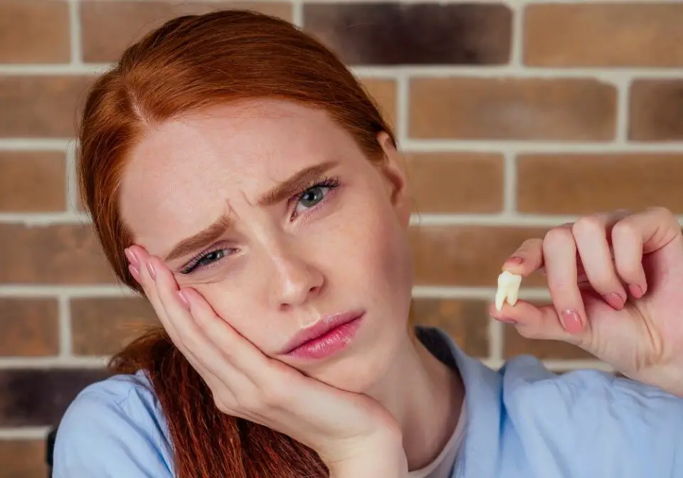 When Can I Chew Gum After Wisdom Teeth Removal? (Recovering Tips)