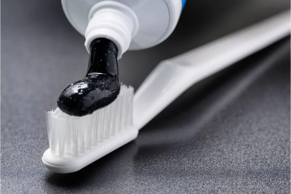 Whitening toothpaste or mouthwash
