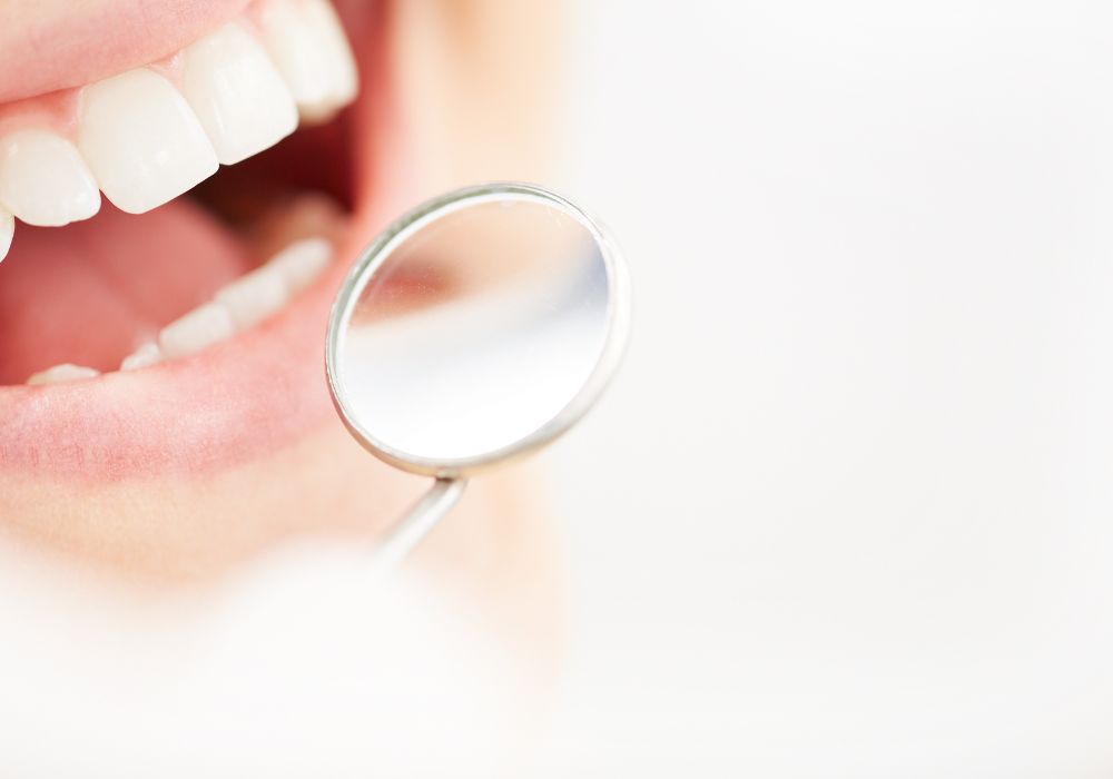 Can Chipped Teeth Heal Themselves?