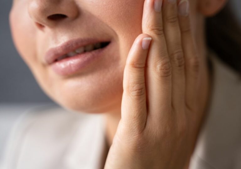 Can tooth sensitivity be cured naturally? (Explained)