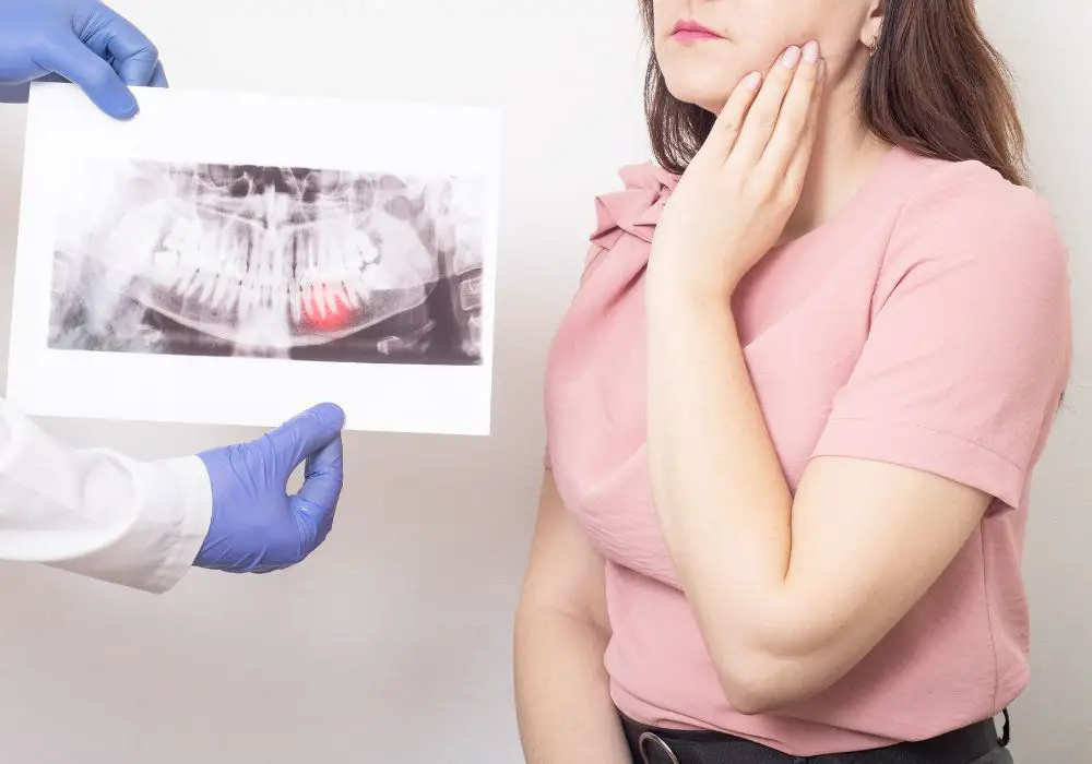 Dangers of early wisdom teeth eruption