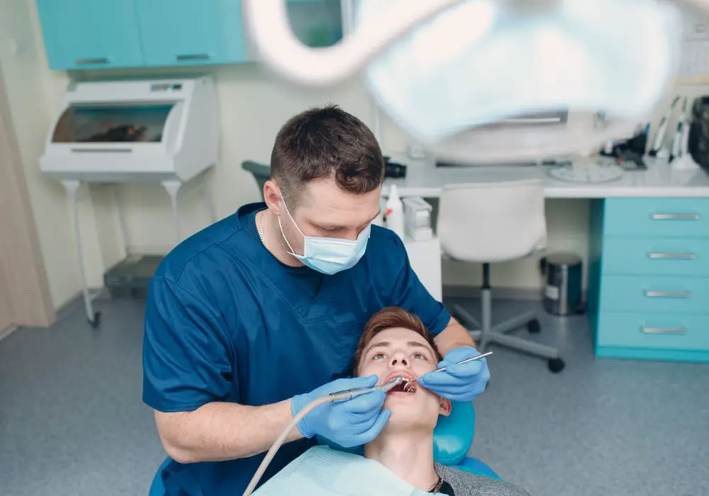 Deciding Between Tooth Restoration and Extraction
