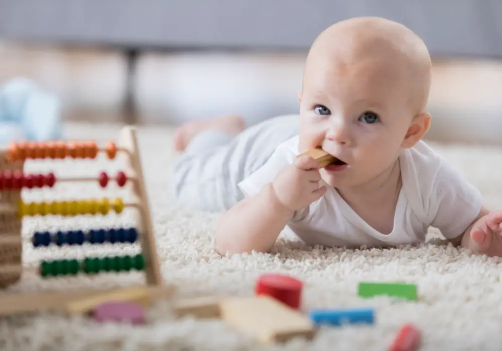 Do teeth make starting solids easier for babies