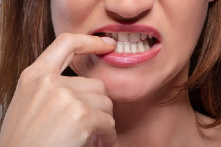 How To Clean Teeth Without Toothbrush? (11 Effective Methods)