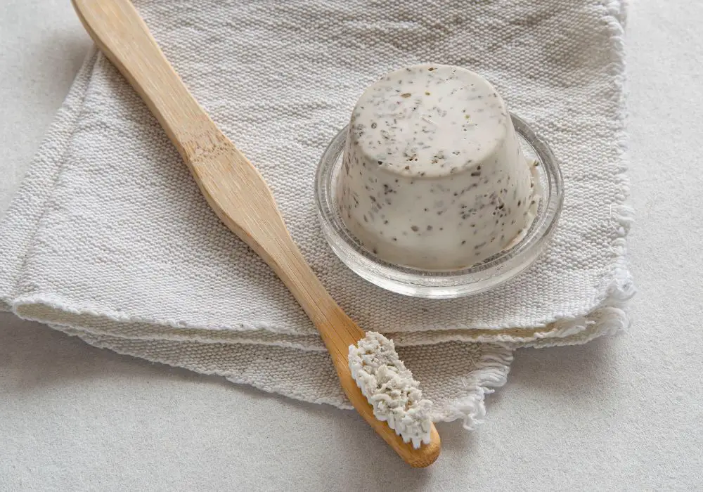 How to Make Eggshell Toothpaste