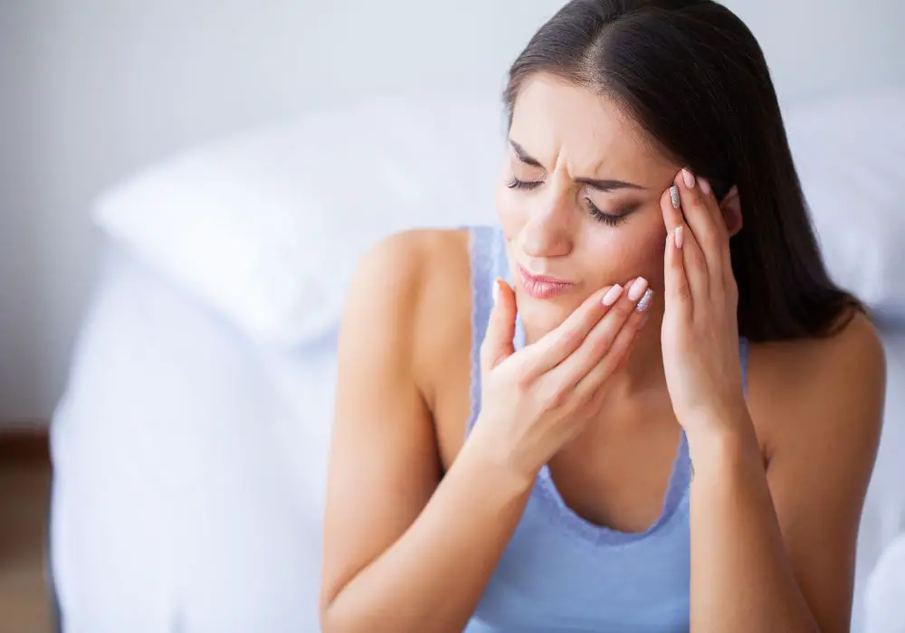 How wisdom teeth can cause head pain - the pathways involved?