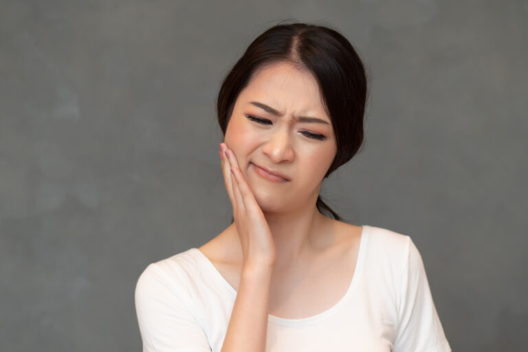 Why Do My Wisdom Teeth Smell So Bad? (Causes & Treatment)
