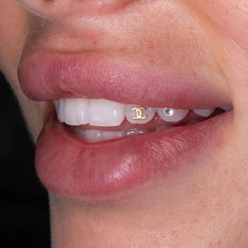 HOW TO APPLY TOOTH GEMS (NO NAIL GLUE) 