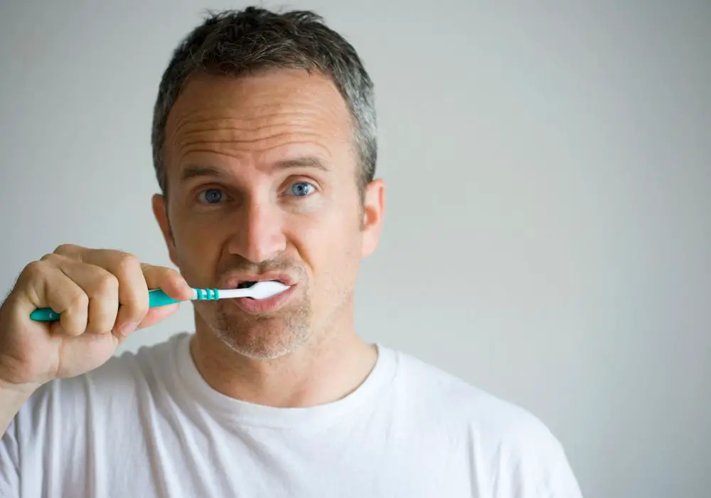 Tips for brushing teeth without pain