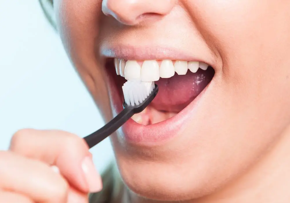 Traditional toothbrushing without water