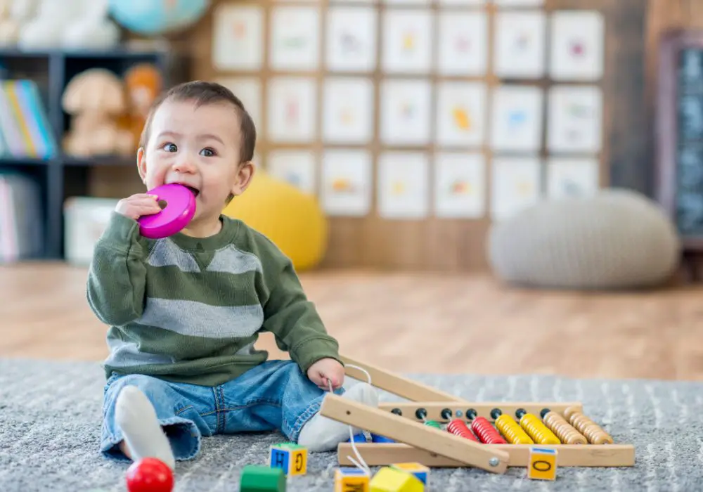 When do babies normally start teething