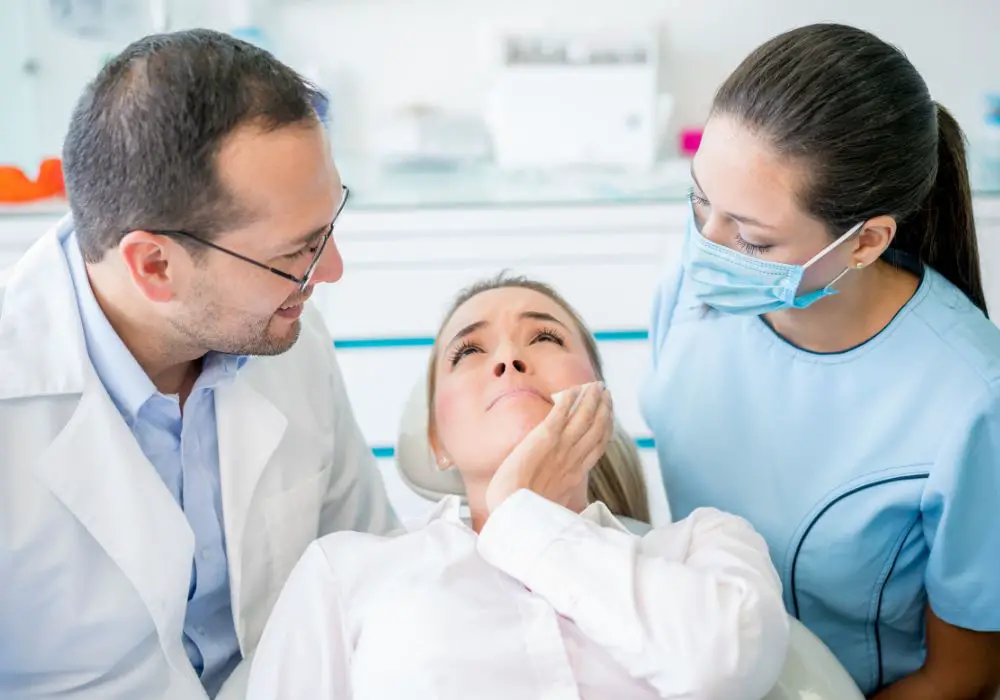 When to See a Dentist Immediately