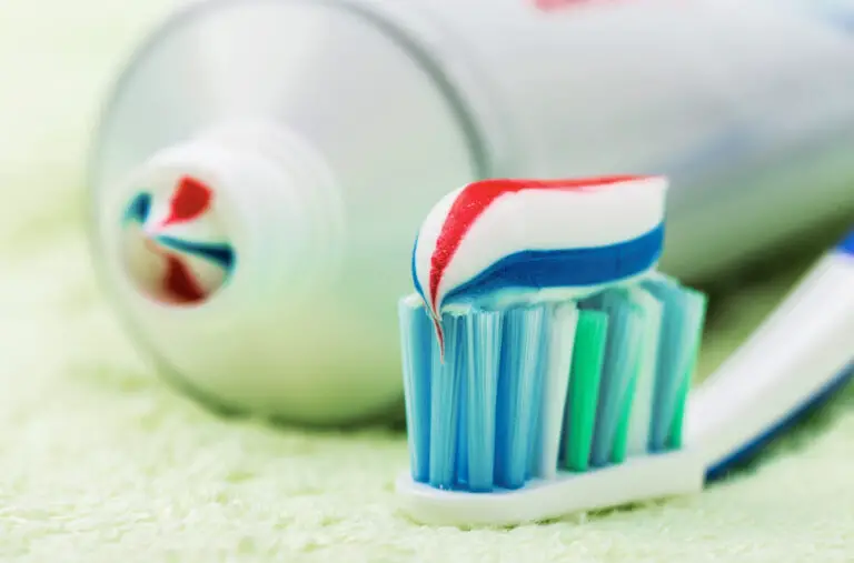 Why Can’t You Eat after Fluoride Toothpaste? (Explained)