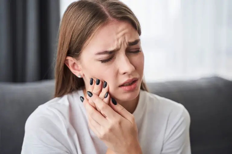 Why Do My Bottom Teeth Hurt When I’m Sick? (Reasons & Prevention)