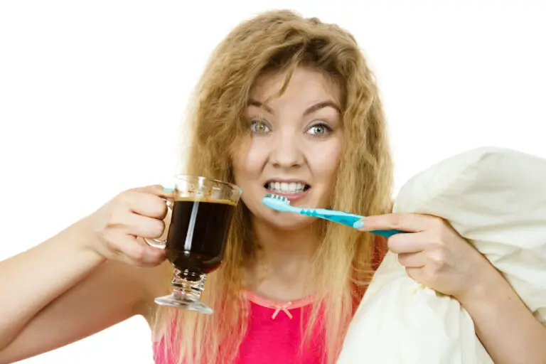 Why Does Coffee Stain My Teeth So Easily? (Influencing Factors & Prevention)