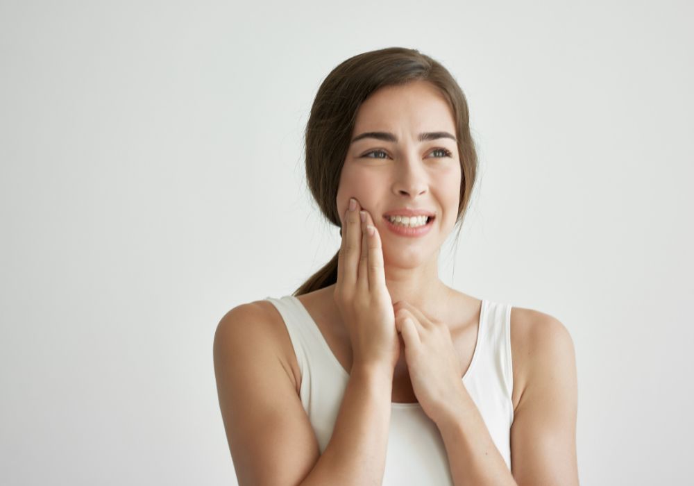 Why does holding water in mouth stop toothache? (Everything You Need To