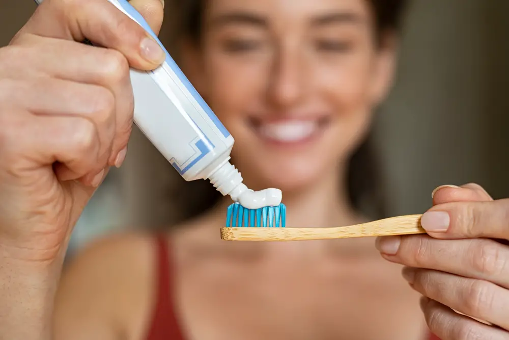 Leaving toothpaste on teeth overnight deals