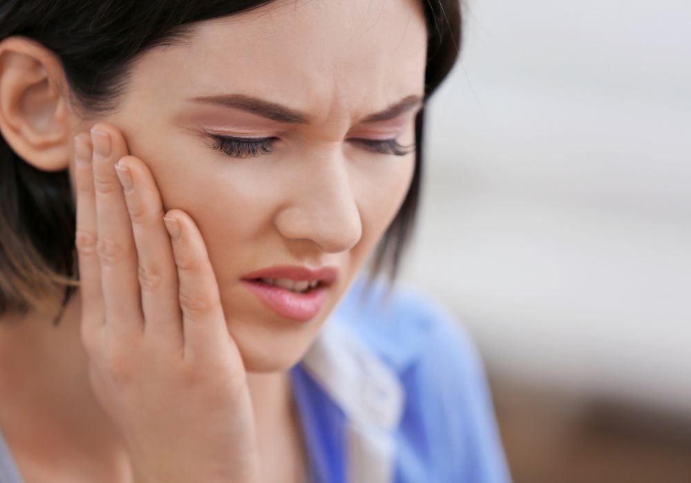 Why might my whole jaw hurt? Key reasons