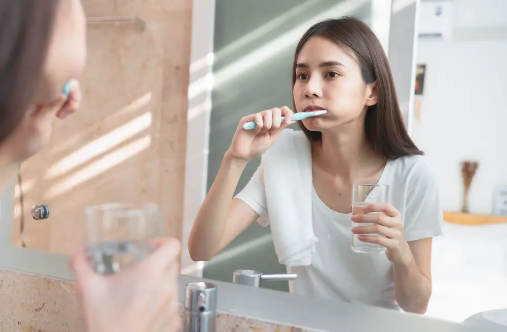 How Long Should You Wait To Rinse After Brushing Why should you wait 30 minutes to drink after brushing teeth?