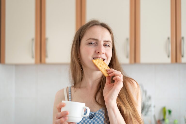 Are Crackers OK for Teeth? Exploring the Effects of Crackers on Dental Health