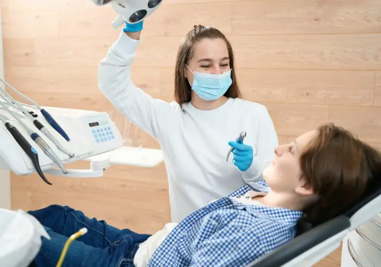 Drinking with a Straw After Wisdom Teeth Removal What You Need to Know