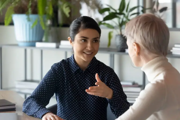 Should Lower Teeth Be Visible When Talking? A Dentist’s Perspective