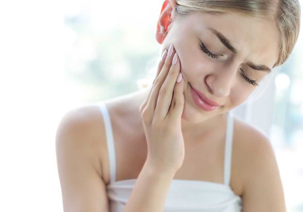 Symptoms Associated with Swollen Teeth