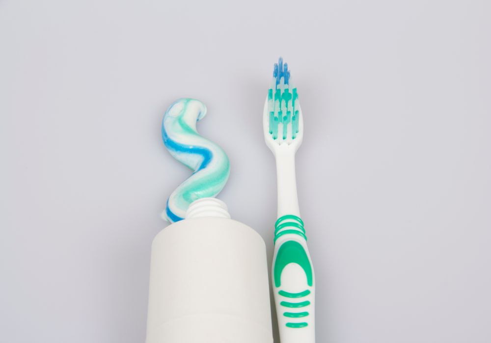 When can i brush my teeth with toothpaste after an extraction deals