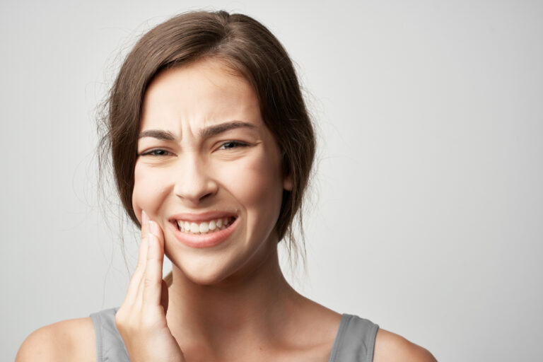 What Should I Eat When My Teeth Hurt? Tips and Ideas for Soothing Your Painful Teeth