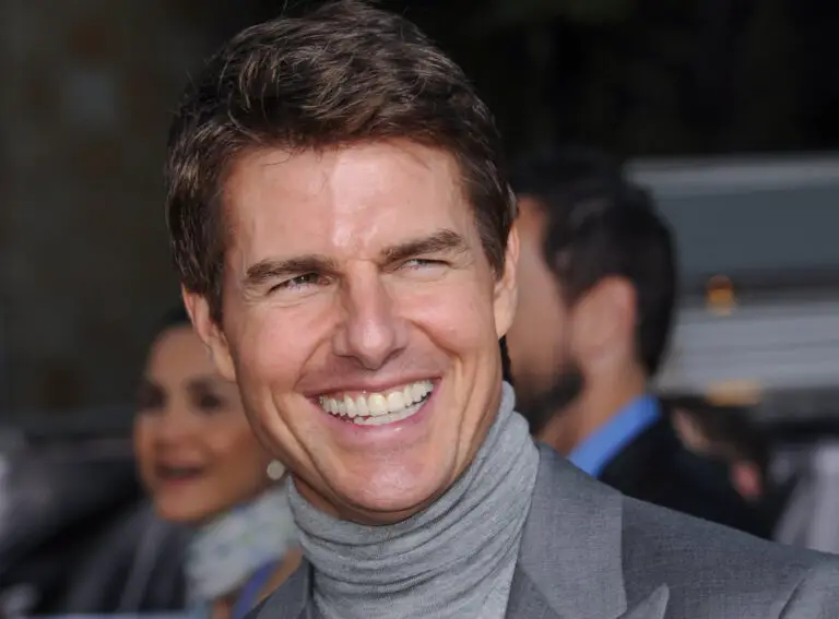 When Did Tom Cruise Change His Teeth? Find Out the Surprising Answer Here.