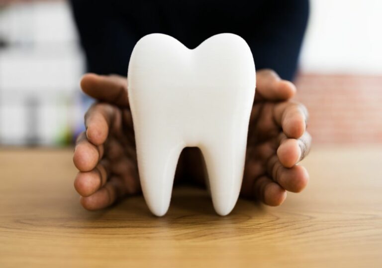 What is Tooth Replacement and Why Do People Choose It?